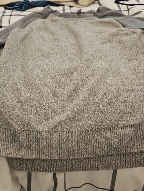 Banana Republic Womens Heather Gray Crewneck Sweater